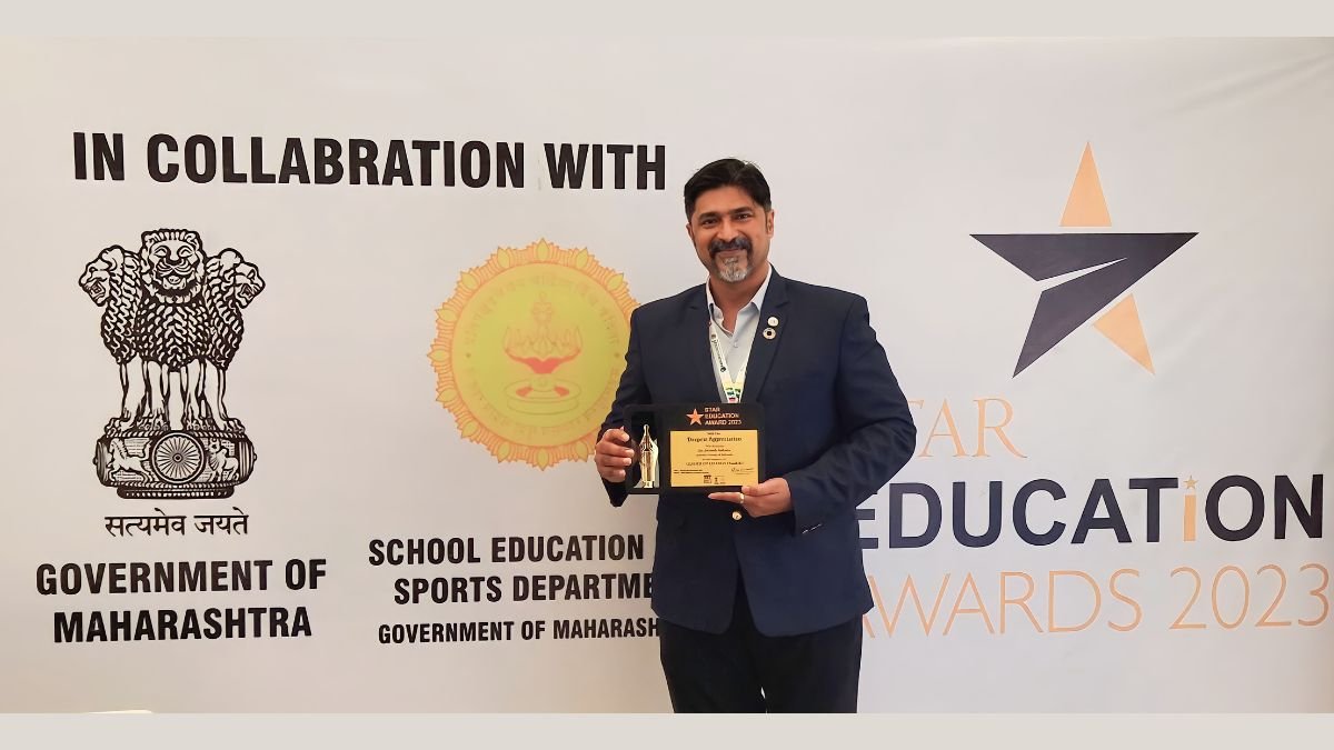 Star Education Award 2023 was bestowed to Dr.Dinesh Sabnis by ESFE in Collaboration with School Education & Sports Department, Government of Maharashtra