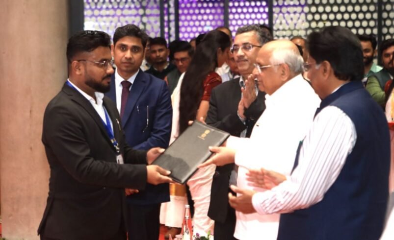 Gujarat CM Bhupendra Patel awards Space Allotment to IG Drones in iHub Complex
