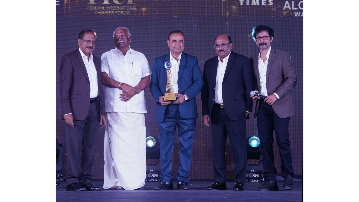 Dr. Yogesh Lakhani Bags 21st Manappuram MBA Award