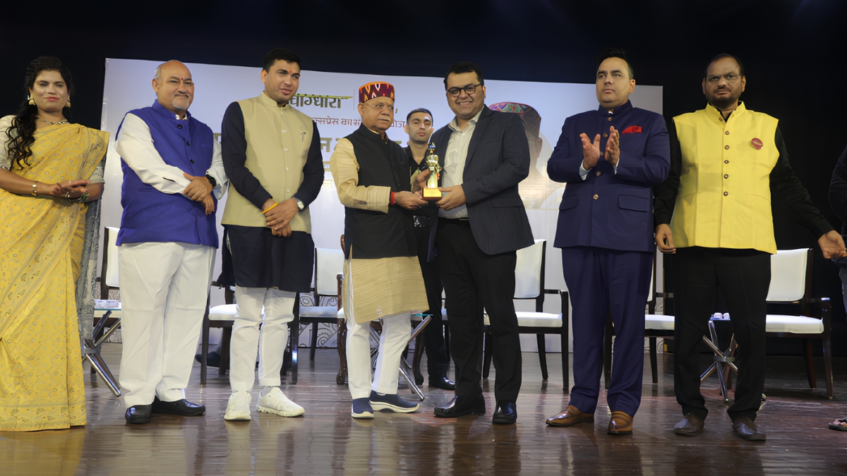 Madhav Das Honoured for Excellence in Human Resources and Literature at Vagdhara Samman Samaroh